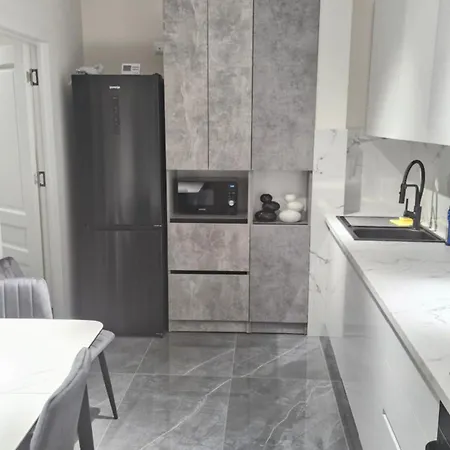 аэропорт 24&24 Parking Apartment